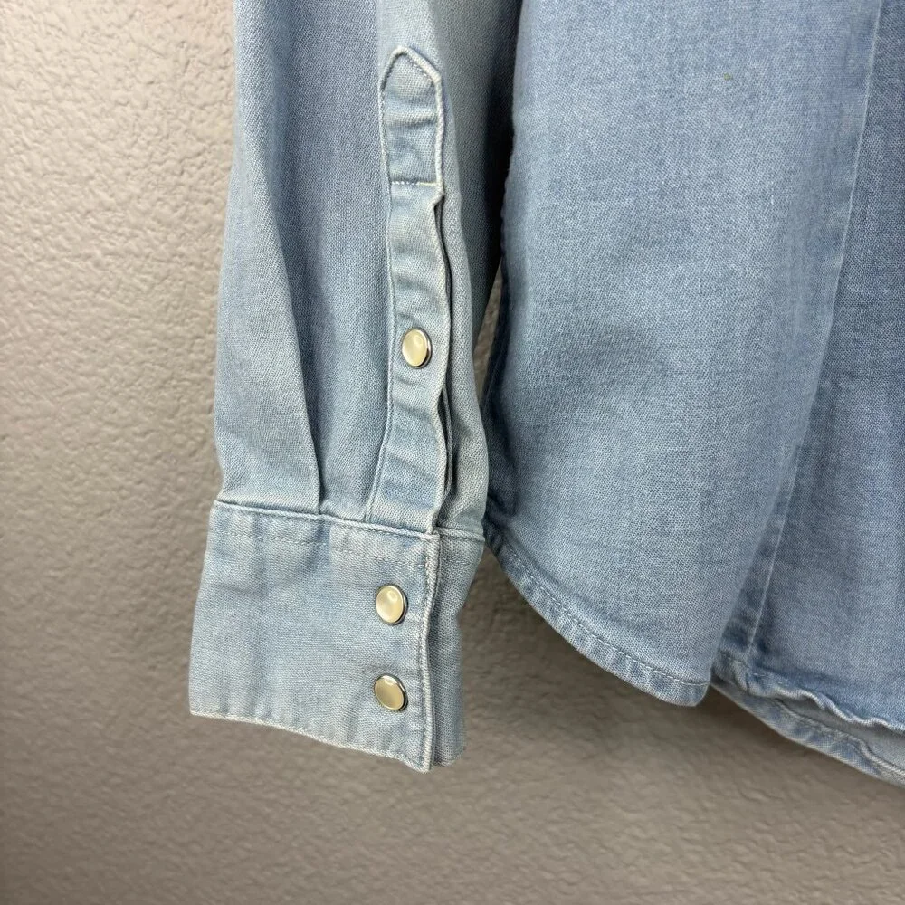 Levi's Tailored Fit Denim Buttondown Top - Picture 5 of 7